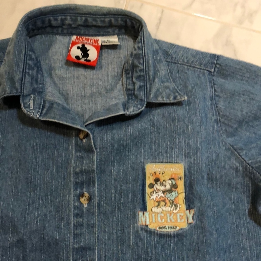 MICKEY inc blue collared jeans shirt. EUC!
